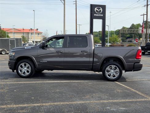 New 2026 RAM 1500 Big Horn AWD/4WD image 8