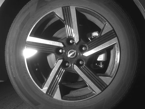 Used 2025 Nissan Sentra SV image 13