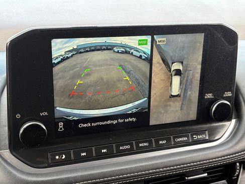 Certified 2021 Nissan Rogue Platinum image 23