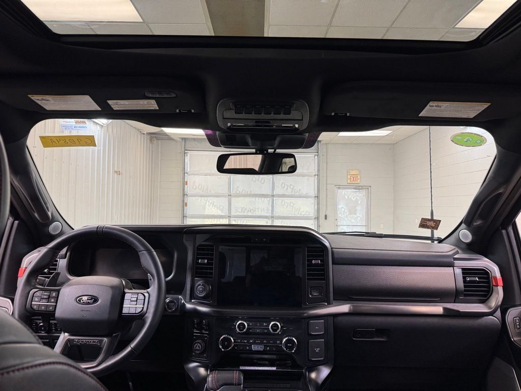 Used 2025 Ford F150 Raptor AWD/4WD image 27