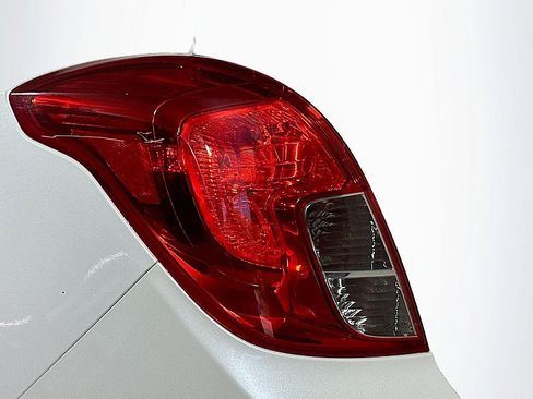 Used 2015 Buick Encore FWD image 23