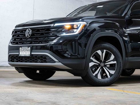New 2026 Volkswagen Atlas Cross Sport SE image 2