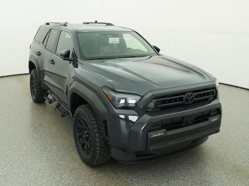 New 2026 Toyota 4Runner SR5 AWD/4WD image 8