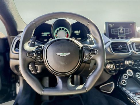 Used 2023 Aston Martin V8 Vantage Coupe image 19