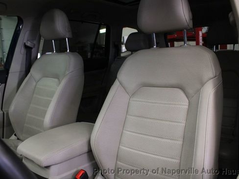 Used 2019 Volkswagen Atlas SEL Premium image 12