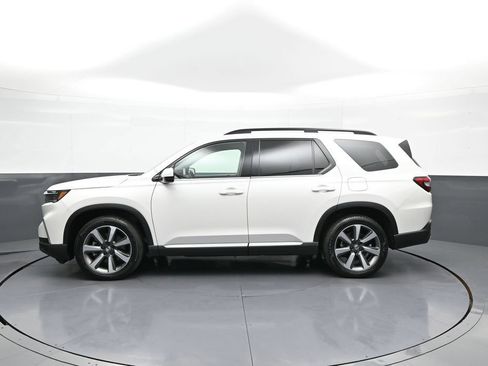 Certified 2025 Honda Pilot Elite image 9