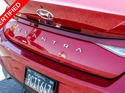 Certified 2022 Hyundai Elantra SEL FWD image 7
