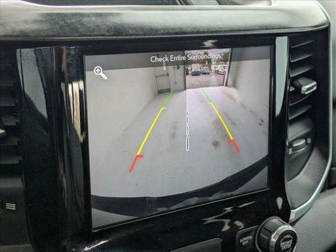 Used 2019 RAM 1500 Big Horn AWD/4WD image 14