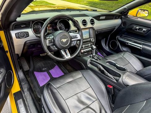 Used 2016 Ford Mustang Premium RWD image 31