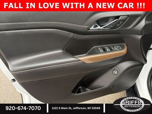 Used 2023 GMC Acadia SLE w/ Driver Convenience Package image 17