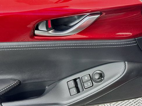 Used 2024 MAZDA MX-5 Miata RF Grand Touring RWD image 17