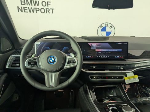 New 2026 BMW X5 xDrive50e w/ M Sport Package image 18