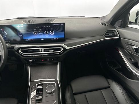 Used 2024 BMW 330i xDrive Sedan image 27