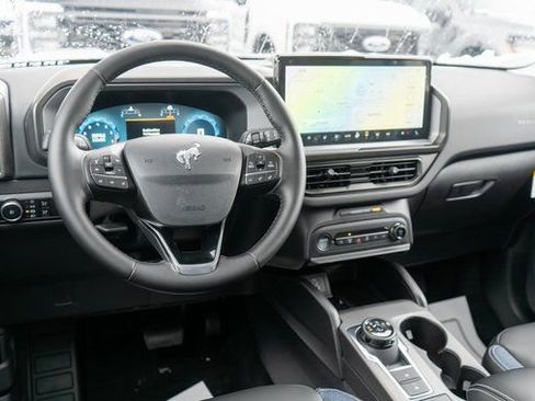 New 2025 Ford Bronco Sport Outer Banks w/ Outer Banks Tech Package+ AWD/4WD image 10
