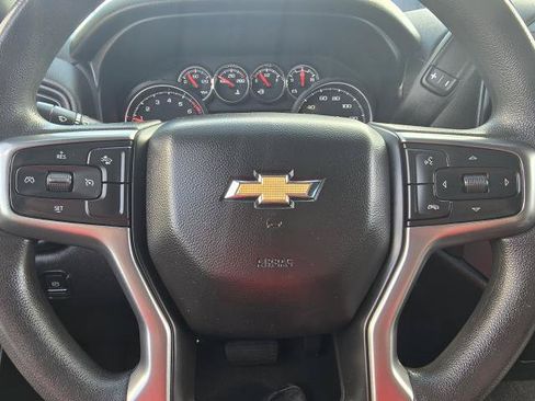 Used 2022 Chevrolet Silverado 1500 Custom w/ Safety Confidence Package AWD/4WD image 16