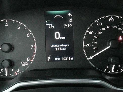 Used 2024 Toyota Corolla SE image 28