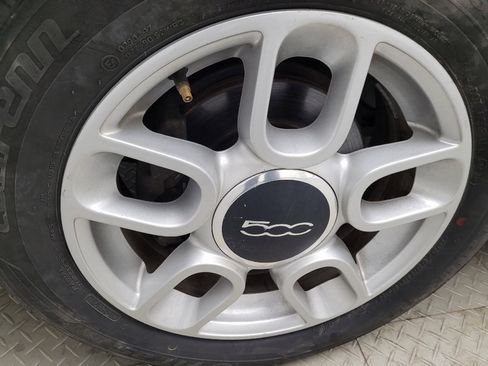 Used 2015 FIAT 500 Pop image 31