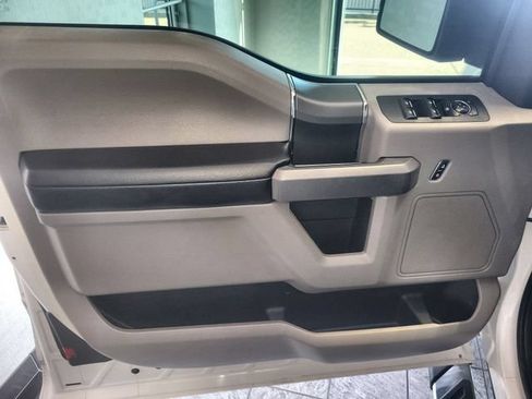 Used 2018 Ford F150 XLT w/ Equipment Group 302A Luxury AWD/4WD image 13