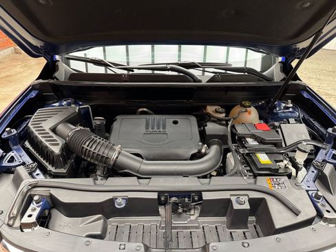 Used 2023 GMC Acadia SLE w/ Driver Convenience Package image 27