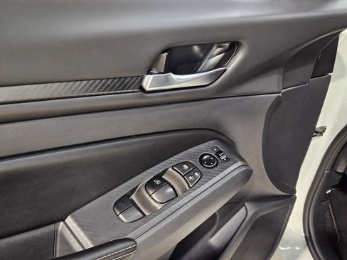 Used 2025 Nissan Altima 2.5 SV FWD image 21