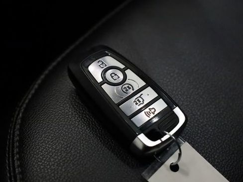 Used 2023 Ford Explorer Limited image 36