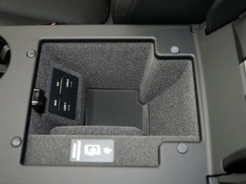 New 2026 Porsche Macan S AWD/4WD image 31