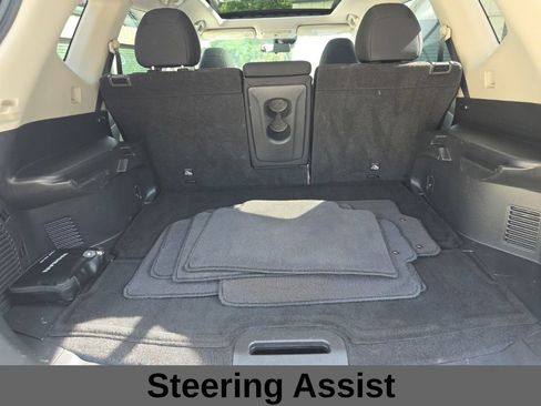 Used 2019 Nissan Rogue SV w/ Sun & Sound Touring Package AWD/4WD image 18