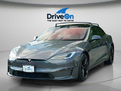 Used 2021 Tesla Model S Plaid image 1