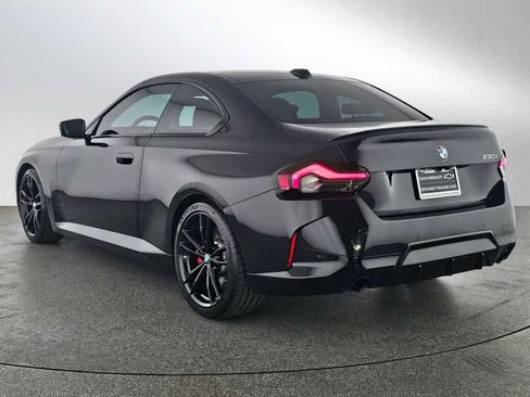Used 2023 BMW 230i Coupe w/ M Sport Package RWD image 5