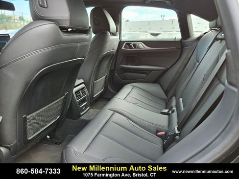 Used 2024 BMW i4 xDrive40i image 16