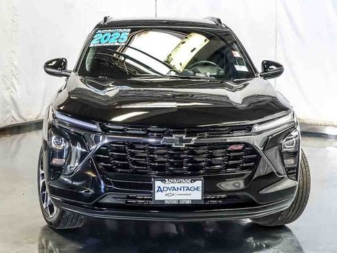 Used 2025 Chevrolet Trax RS w/ Driver Confidence Package FWD image 7