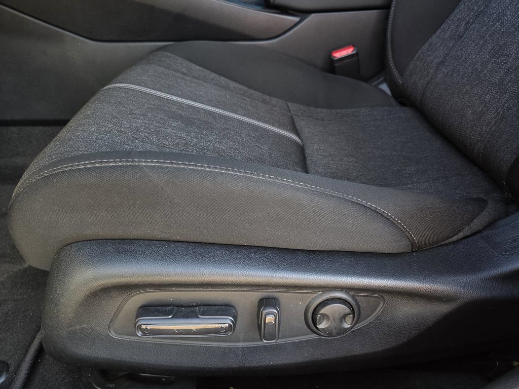 Used 2025 Honda Accord Sport image 16
