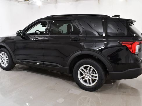 New 2026 Ford Explorer Active AWD/4WD image 15