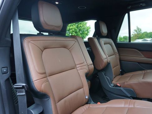 Used 2024 Lincoln Navigator Reserve AWD/4WD image 46