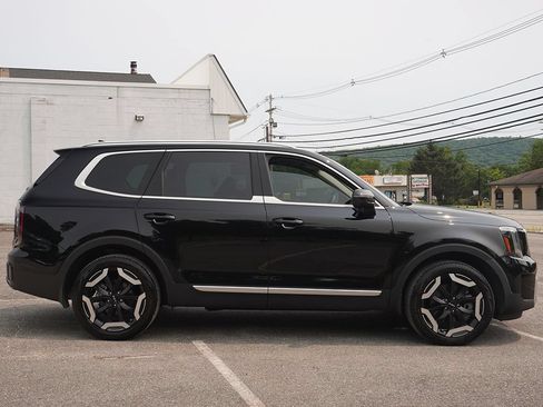 Used 2025 Kia Telluride EX FWD image 20