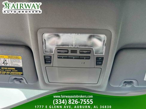 Used 2019 Toyota Highlander XLE FWD image 26