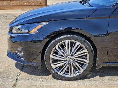Certified 2025 Nissan Altima 2.5 SL FWD image 7