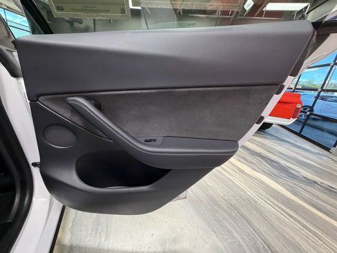 Used 2021 Tesla Model Y Long Range AWD/4WD image 44