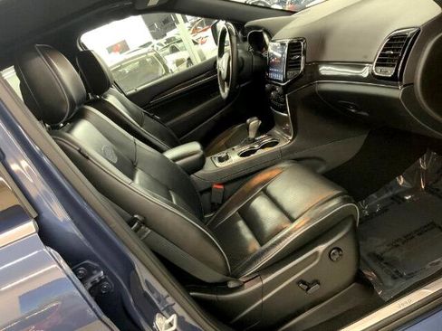 Used 2019 Jeep Grand Cherokee Overland image 15
