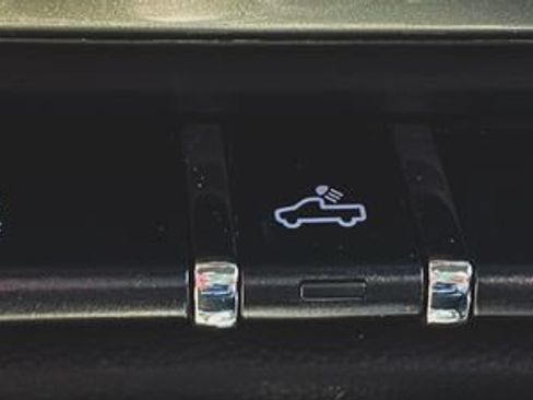 Used 2019 Chevrolet Silverado 1500 LT Trail Boss AWD/4WD image 9