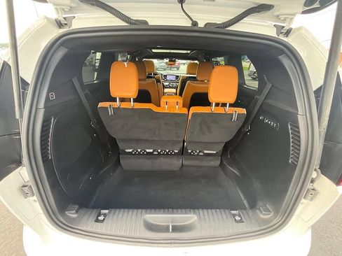 Used 2022 Chrysler Pacifica Pinnacle AWD/4WD image 8