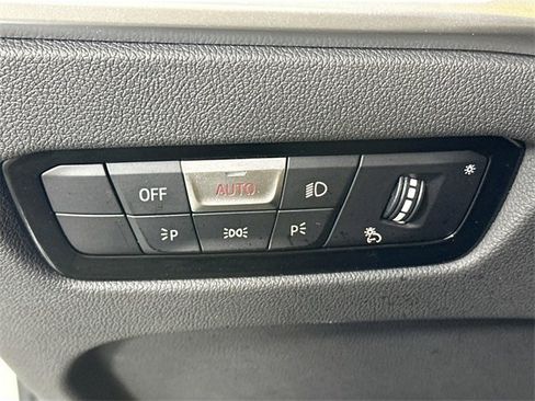 Used 2025 BMW 330i xDrive Sedan image 24