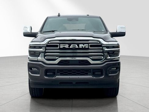 Used 2026 RAM 2500 Laramie AWD/4WD image 9