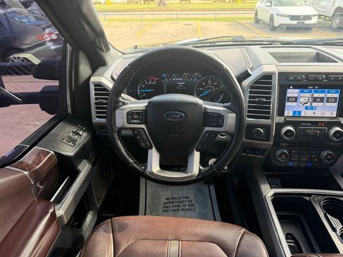 Used 2017 Ford F450 Platinum w/ Platinum Ultimate Package image 31