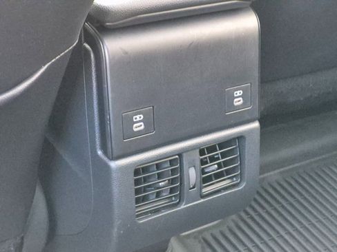 Used 2024 Toyota bZ4X Limited image 18