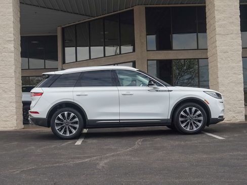 Used 2021 Lincoln Corsair Reserve w/ Elements Package FWD image 2