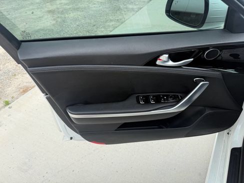 Used 2019 Kia Stinger RWD image 11
