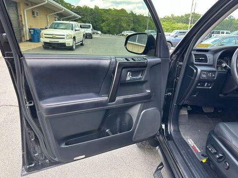 Used 2024 Toyota 4Runner TRD Pro AWD/4WD image 18