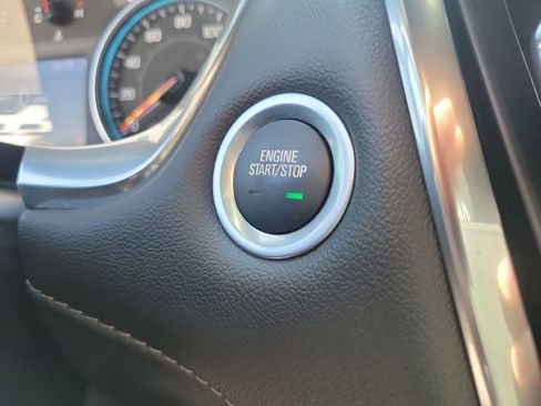 Used 2023 Chevrolet Traverse LT image 24