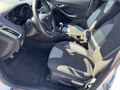 Used 2017 Ford Focus ST image 9